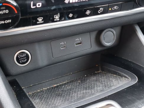 Used 2023 Nissan Rogue SV FWD image 24