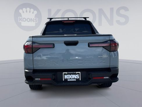 Used 2022 Hyundai Santa Cruz SEL Premium image 5