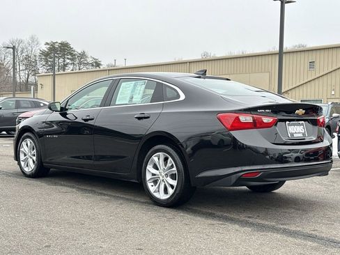 Used 2025 Chevrolet Malibu LT image 4