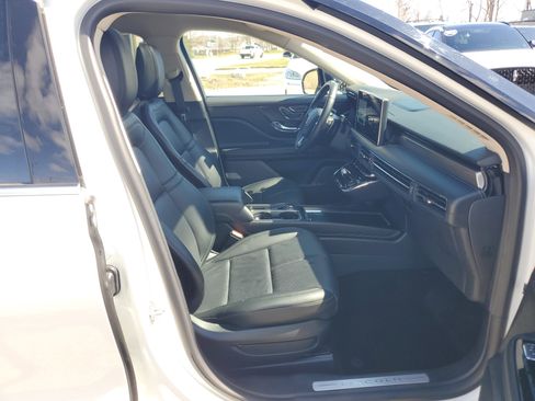 Certified 2024 Lincoln Corsair Reserve w/ Equipment Group 201A image 9