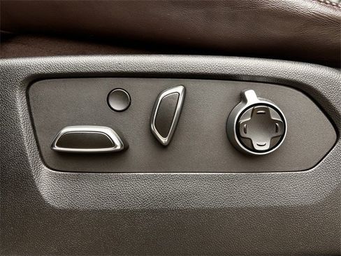 Used 2022 Cadillac Escalade ESV Sport Platinum image 28