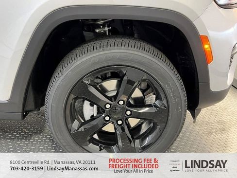 New 2025 Jeep Grand Cherokee Altitude AWD/4WD image 12