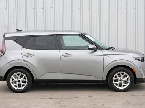 Used 2024 Kia Soul LX w/ Option Group 015 image 43