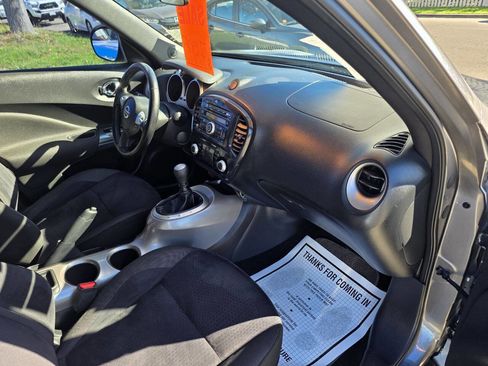 Used 2011 Nissan Juke SV image 22
