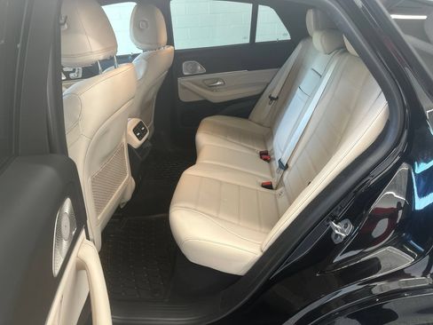 Used 2025 Mercedes-Benz GLE 450 4MATIC Coupe image 10