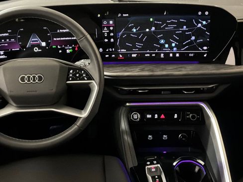 Certified 2025 Audi Q5 2.0T Premium w/ Convenience Package image 20