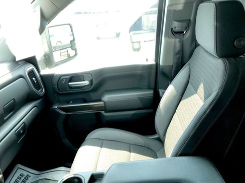 Used 2023 Chevrolet Silverado 2500 LT image 22