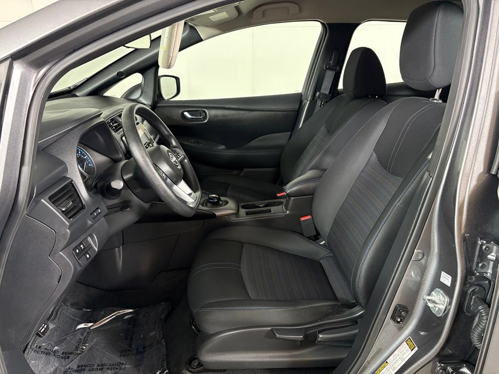 Used 2025 Nissan Leaf S FWD image 18