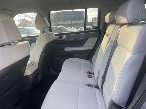 Used 2025 Hyundai Santa Fe SE image 12