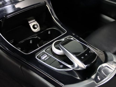 Used 2017 Mercedes-Benz C 300 4MATIC Cabriolet image 40