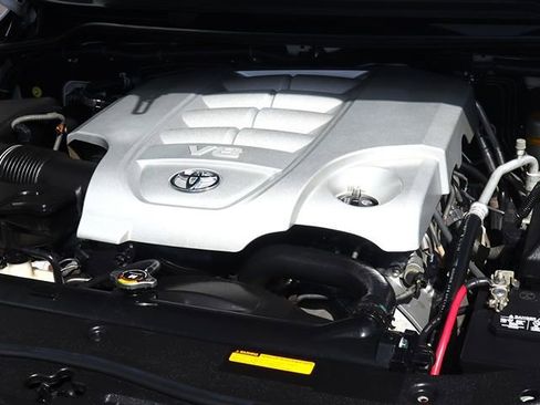 Used 2008 Toyota Land Cruiser image 57