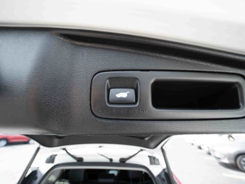 Used 2022 Honda CR-V Touring image 29
