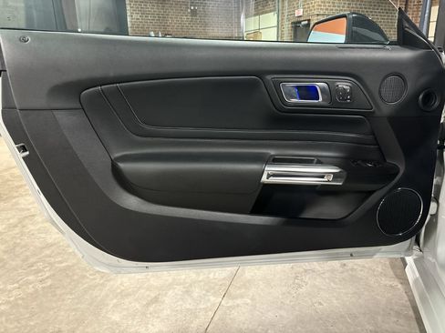 Used 2019 Ford Mustang GT Premium w/ GT Performance Package RWD image 41