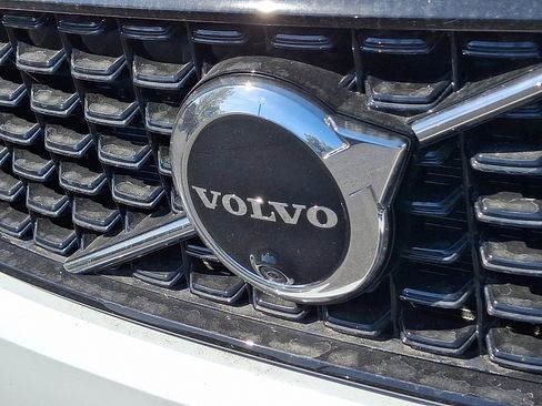 Used 2023 Volvo XC40 B5 Plus w/ Driver Assist Package image 31