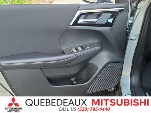 New 2026 Mitsubishi Outlander ES FWD image 10