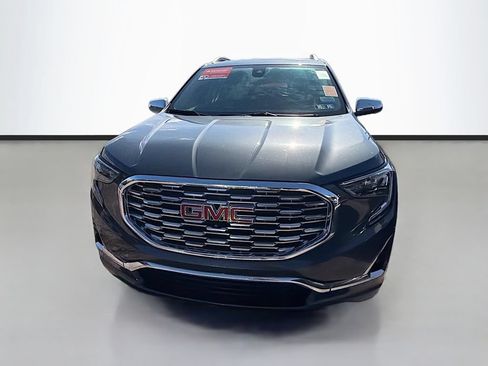 Used 2020 GMC Terrain Denali w/ Denali Premium Package FWD image 2