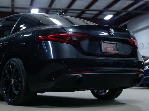 Used 2020 Alfa Romeo Giulia w/ Nero Edizione image 12