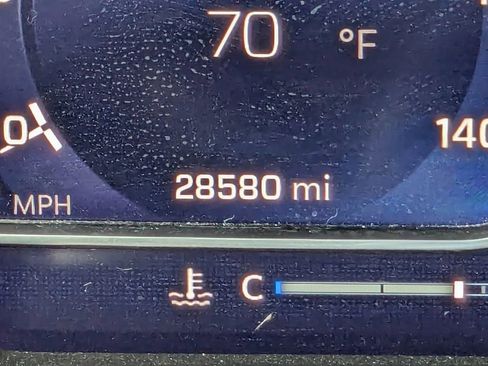 Used 2025 Chevrolet Silverado 2500 LT w/ Convenience Package image 29