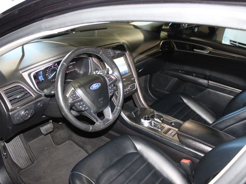 Used 2020 Ford Fusion SEL image 7