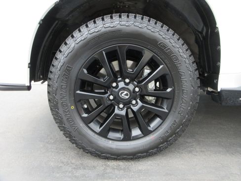 Used 2023 Lexus GX 460 w/ Black Line Special Edition AWD/4WD image 52