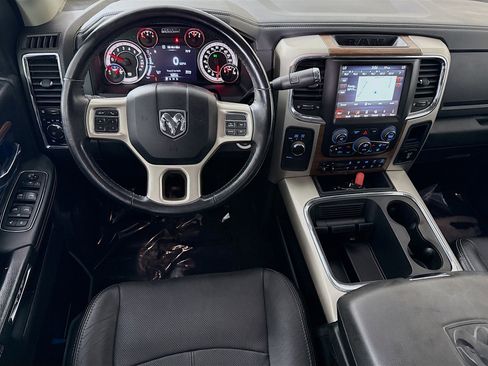 Used 2018 RAM 2500 Laramie w/ Convenience Group AWD/4WD image 17