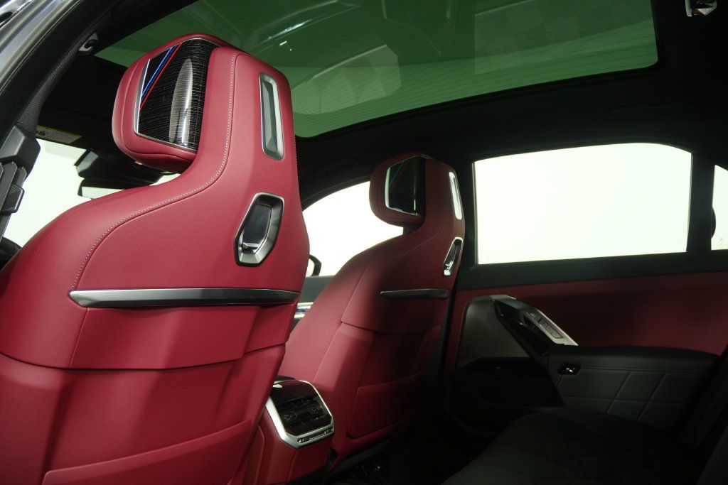 Certified 2026 BMW 740i RWD image 18