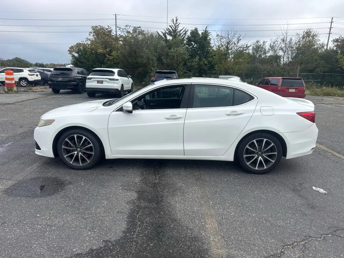 Used 2015 Acura TLX V6 FWD image 2