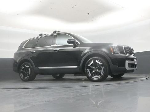 Used 2025 Kia Telluride S AWD/4WD image 40