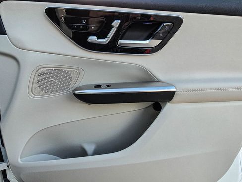 New 2025 Mercedes-Benz GLC 300 4MATIC image 37