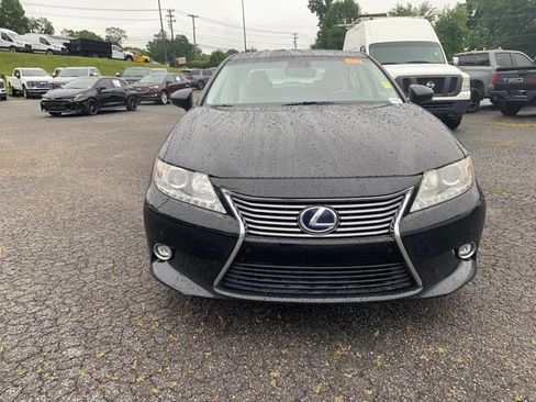 Used 2014 Lexus ES 300h w/ Luxury Package w/Bamboo Trim FWD image 3
