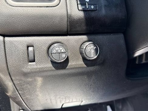 Used 2021 Chevrolet Colorado ZR2 w/ ZR2 Midnight Special Edition AWD/4WD image 17