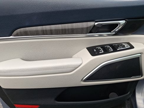 Used 2023 Kia Telluride EX image 13