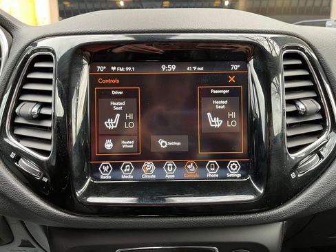 Used 2020 Jeep Compass Limited image 34