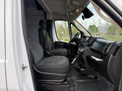 Used 2023 RAM ProMaster 2500 FWD image 17