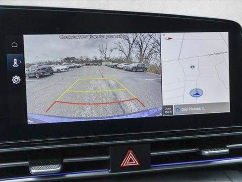 Certified 2024 Hyundai Elantra SEL image 19