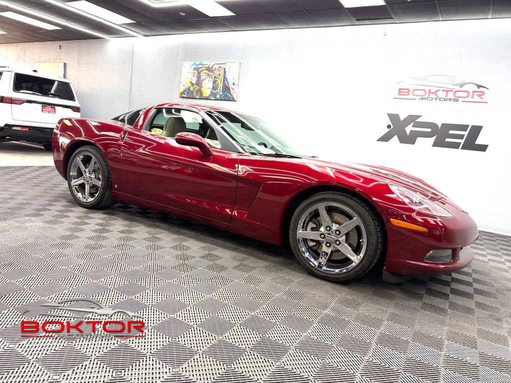 Used 2007 Chevrolet Corvette Coupe w/ Preferred Equipment Group RWD image 1