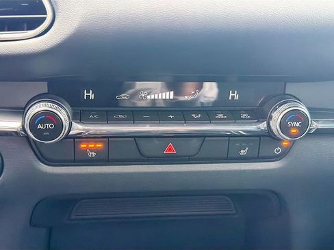 Certified 2025 MAZDA CX-30 AWD 2.5 S w/ Premium Package image 18