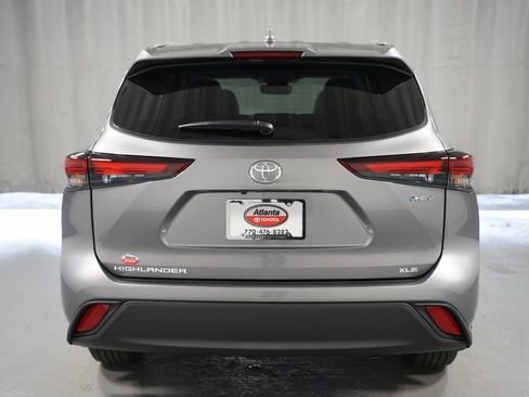 New 2026 Toyota Highlander XLE image 7