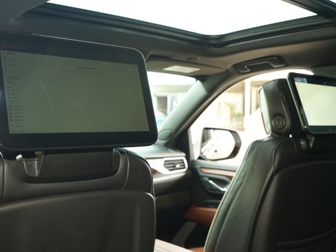 Used 2023 GMC Yukon Denali Ultimate AWD/4WD image 16