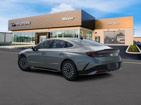 New 2026 Hyundai Sonata Limited image 3