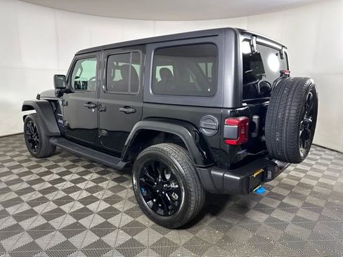 Used 2023 Jeep Wrangler Unlimited Sahara w/ Cold Weather Group image 5