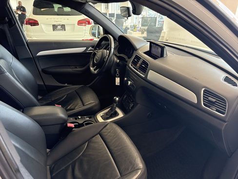 Used 2018 Audi Q3 2.0T Premium FWD image 16