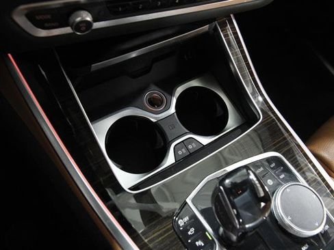 Used 2019 BMW X5 xDrive40i w/ Executive Package image 17