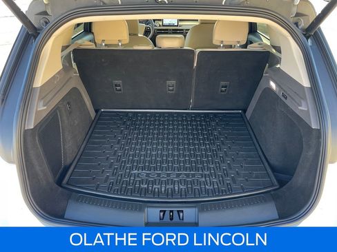 Used 2022 Lincoln Corsair AWD w/ Equipment Group 101A image 30