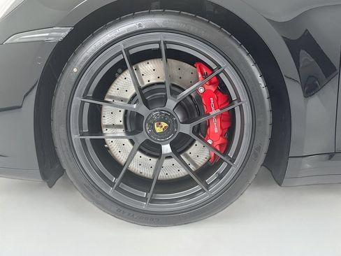 Used 2026 Porsche 911 Carrera GTS RWD image 32