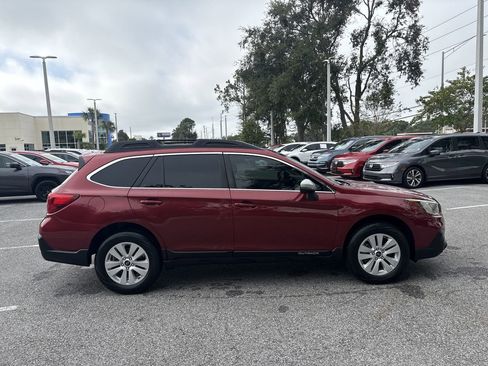 Used 2019 Subaru Outback 2.5i Premium image 8