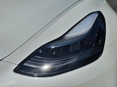 Used 2023 Tesla Model 3 Standard Range image 26