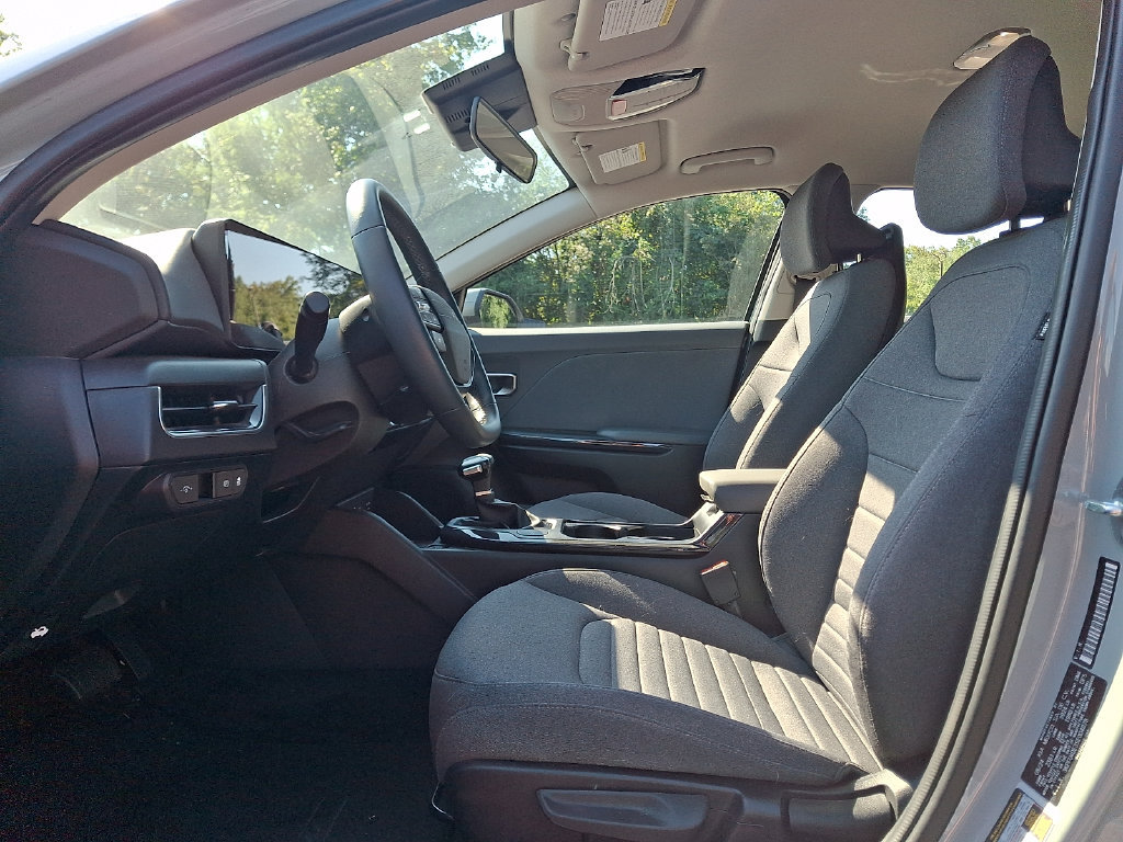 Certified 2025 Kia K4 EX FWD image 14