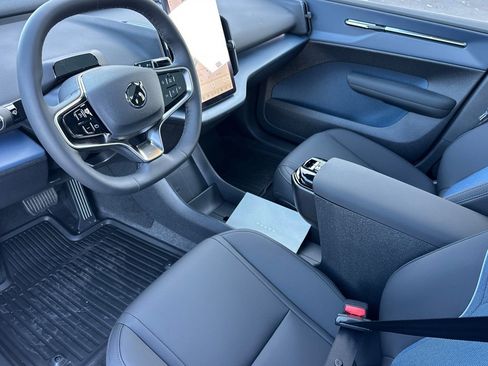 New 2026 Volvo EX30 Plus w/ Climate Package image 9