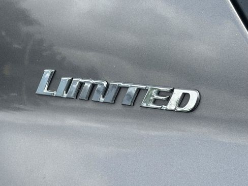 Used 2011 Toyota 4Runner Limited AWD/4WD image 10